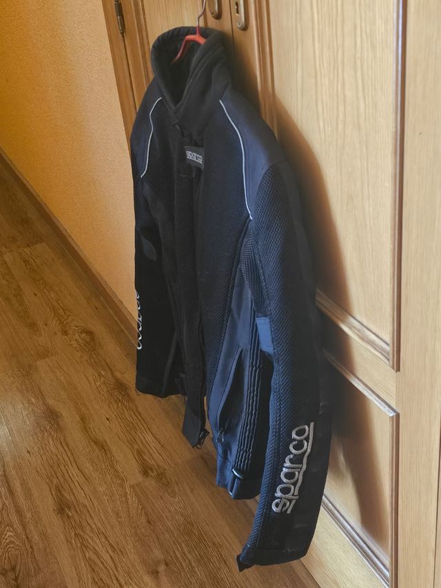 Cazadora moto verano protecciones mujer