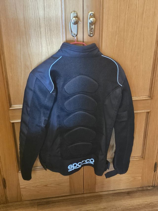 Cazadora moto verano protecciones mujer