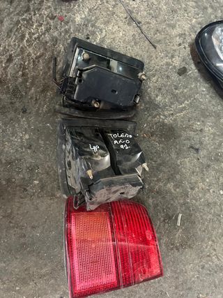 PILOTOS TRASEROS SEAT TOLEDO 91