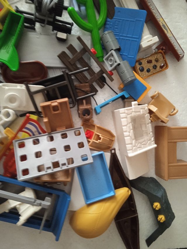 + DE 400 GRAMOS DESPIEZE PLAYMOBIL