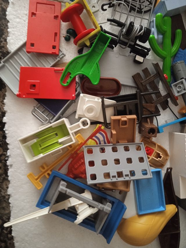 + DE 400 GRAMOS DESPIEZE PLAYMOBIL