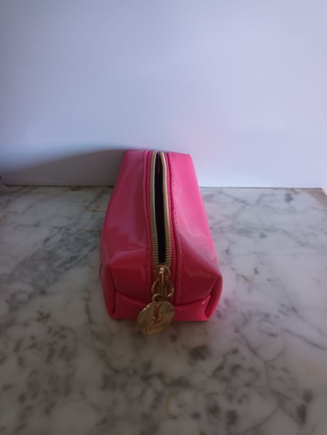 Porta trucco Yves Saint Laurent