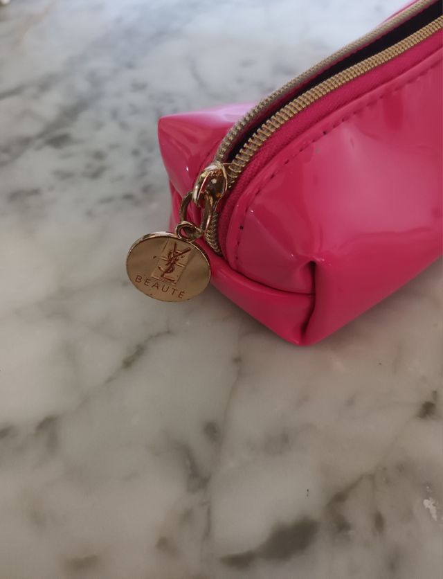 Porta trucco Yves Saint Laurent