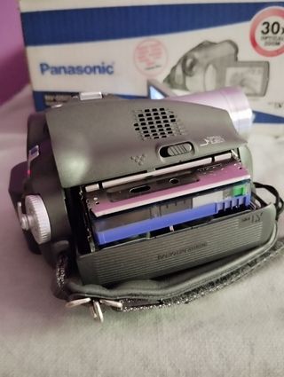 Videocamara Panasonic + 3 cintas sin usar