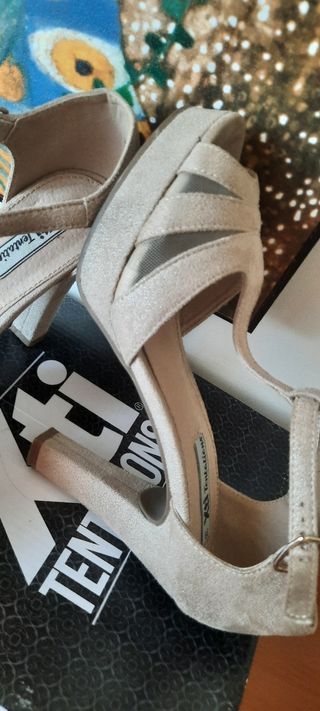 Zapatos tacón nude 38