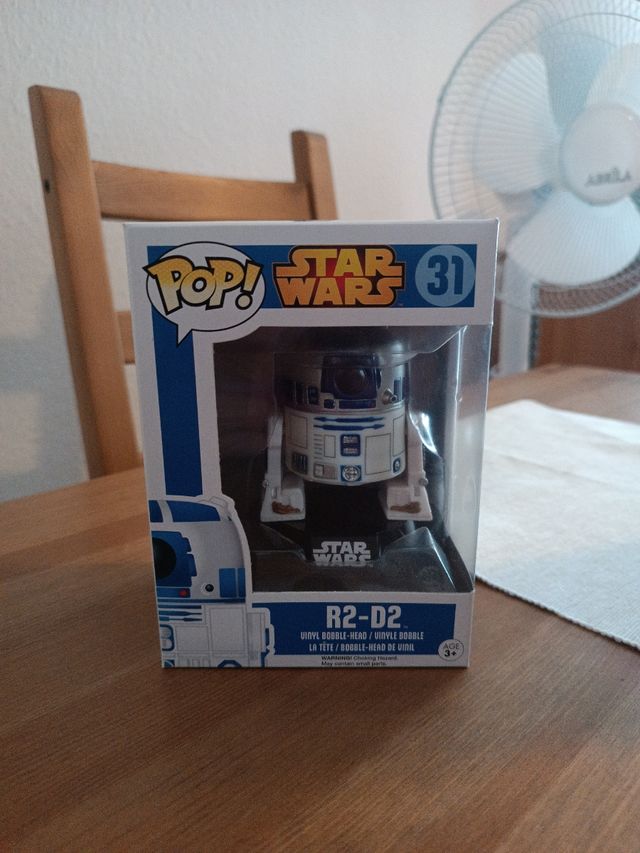 FUNKO POP R2 D2 STAR WARS