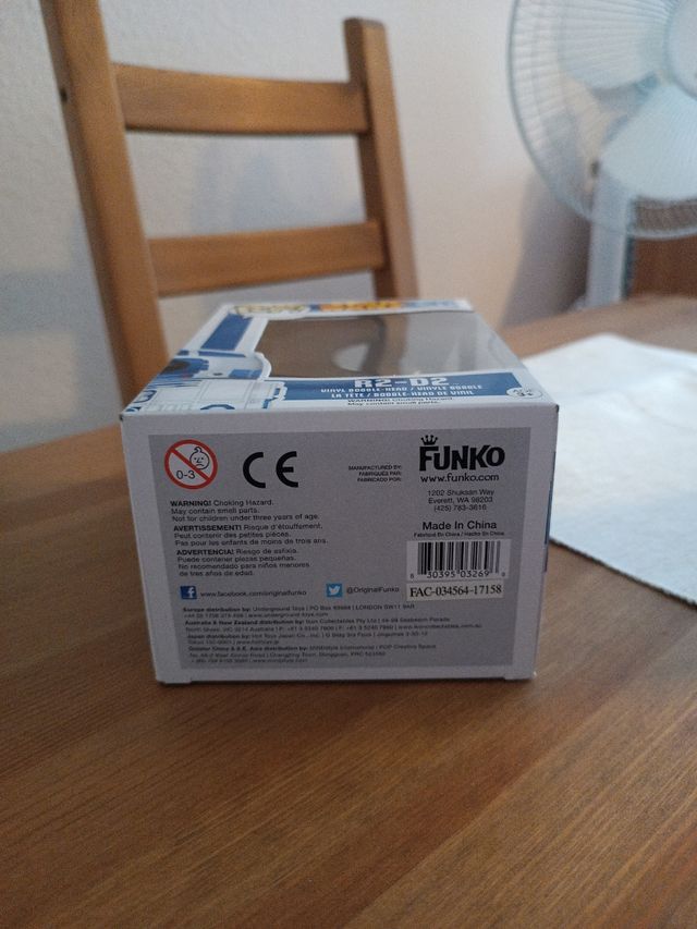 FUNKO POP R2 D2 STAR WARS