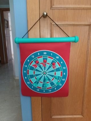 DARDOS MAGNETICOS CON SU CAJA.