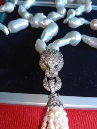 Collar de perlas naturales