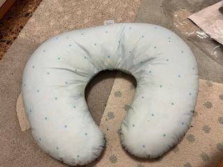 Cojín / almohada de lactancia bbest en buen estado