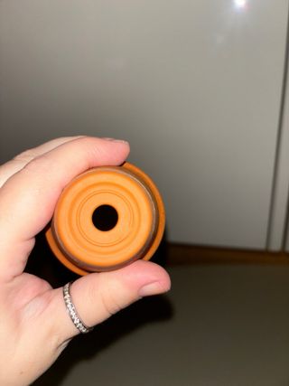 3 VASI TUTTI DIVERSI:1 in TERRACOTTA,2 in PLASTICA