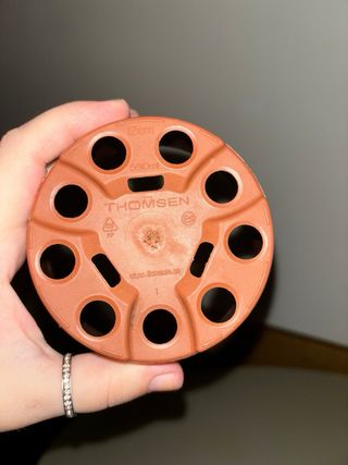 3 VASI TUTTI DIVERSI:1 in TERRACOTTA,2 in PLASTICA