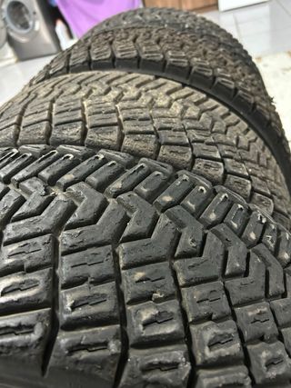 JUEGO 4 NEUMÀTICOS RALLY TIERRA PIRELLI 205/65/15