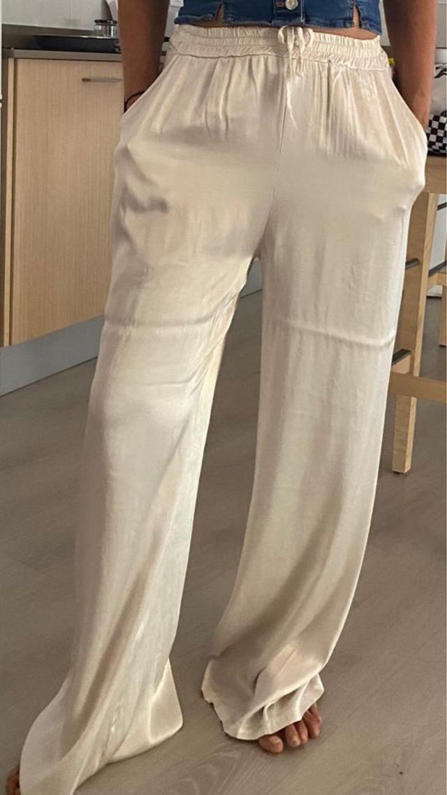 Pantalon raso dorado