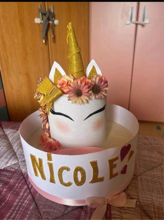 torta per compleanno in polistirolo scritta Nicole