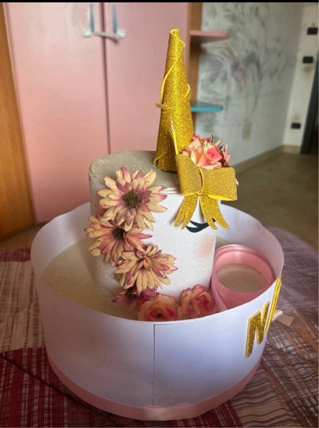 torta per compleanno in polistirolo scritta Nicole