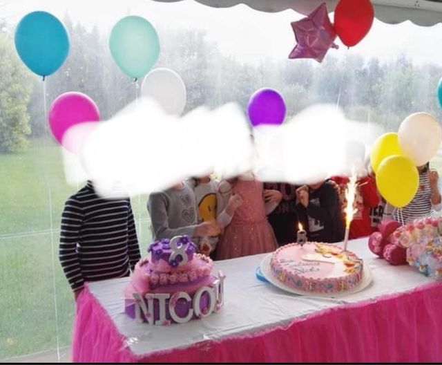 torta di compleanno in polistirolo