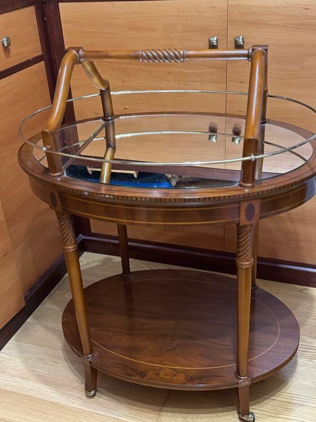 Carrito bebidas y copas madera