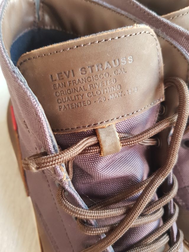 Botas levis 