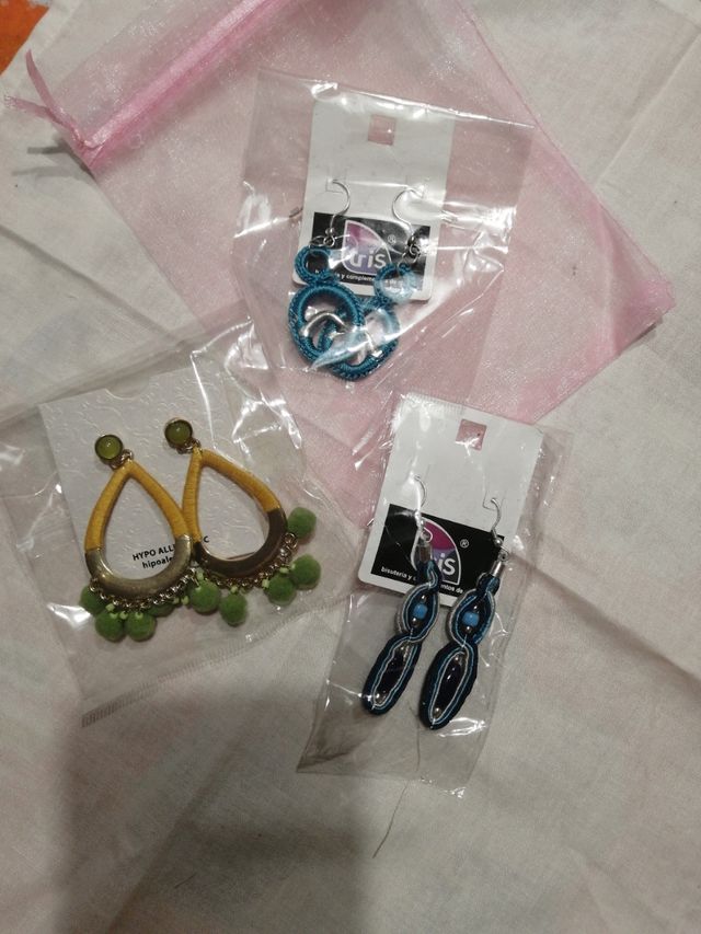 3 Pendientes colores