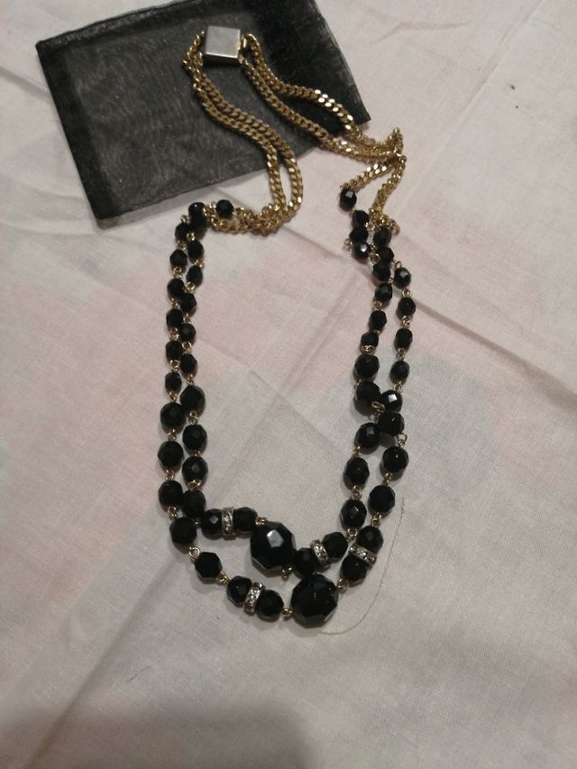 Collar piedra negro y dorado