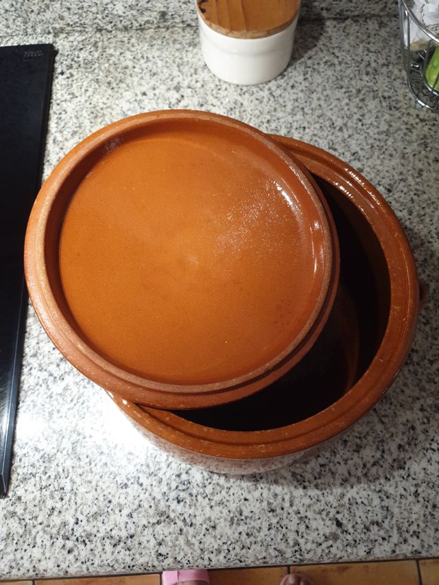 Olla de terrissa( fang)