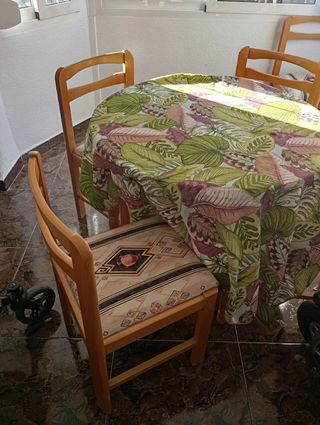 Comedor con 6 sillas