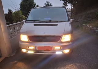 Mercedes-Benz Clase V 2001