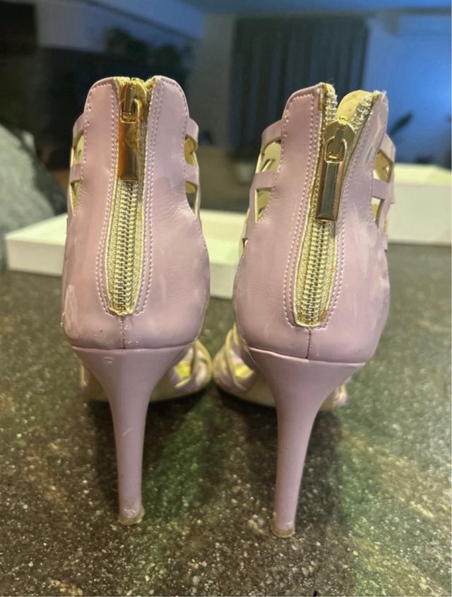 sandalo da donna lilla  con tacchi alti