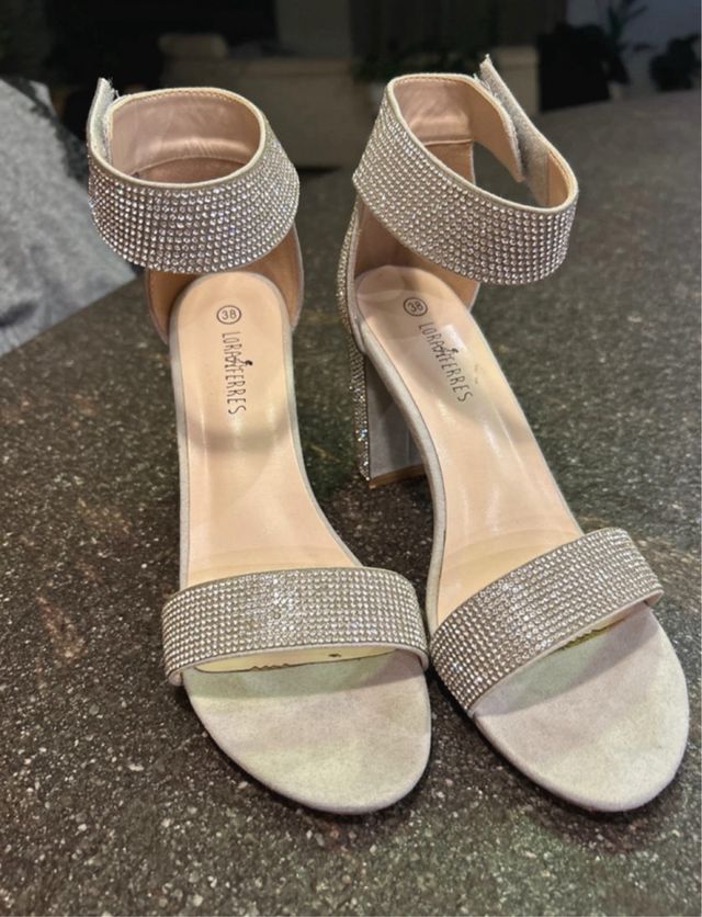 sandalo con strass argento e tacco a rocchetto