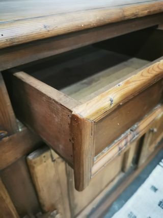 Aparador madera. Antiguo