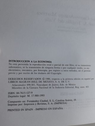 Introducción a la economía Autores: Carlos Cuervo-