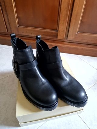 Stivaletti Alesya neri