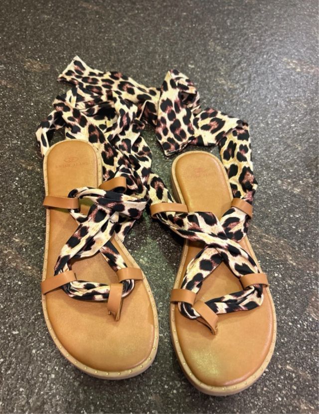 sandalo basso da donna alla schiava