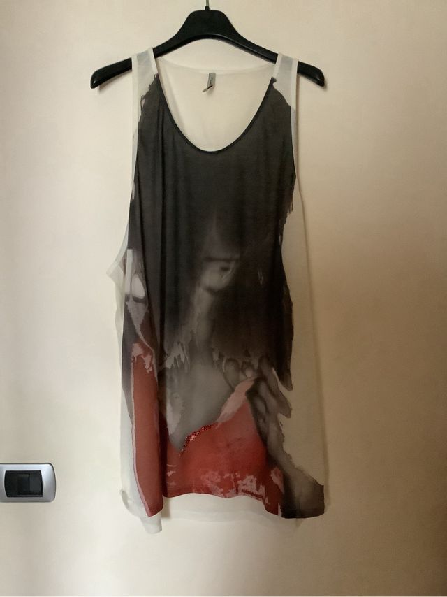 Canotta copricostume