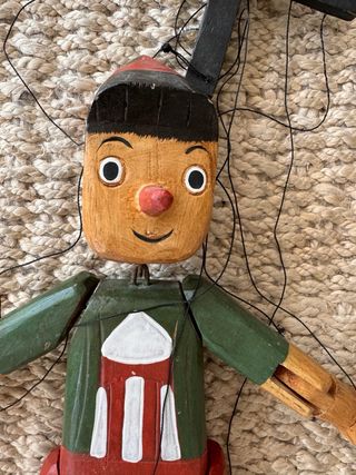 Marioneta antigua pinocho