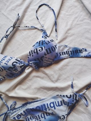 Bikini periódico vintage