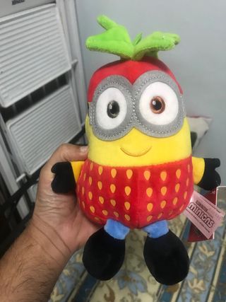 Peluche minions fragola nuovo