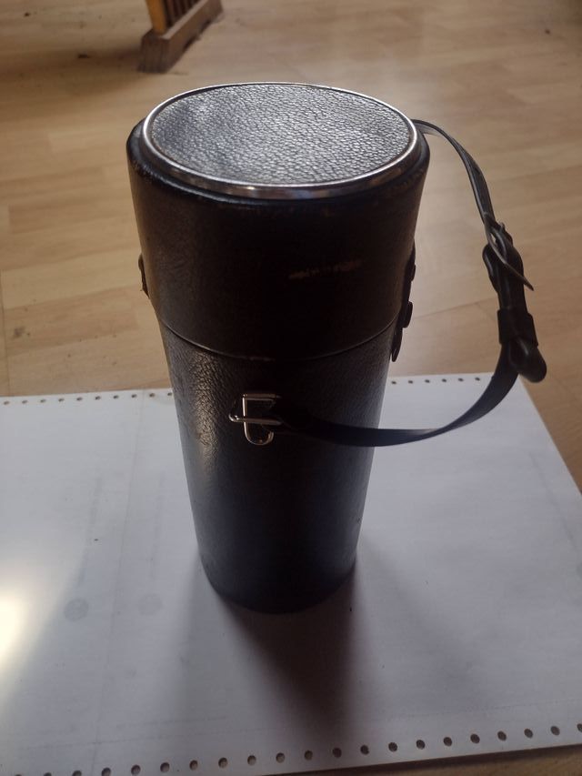 Custodia rigida in pelle per teleobiettivo