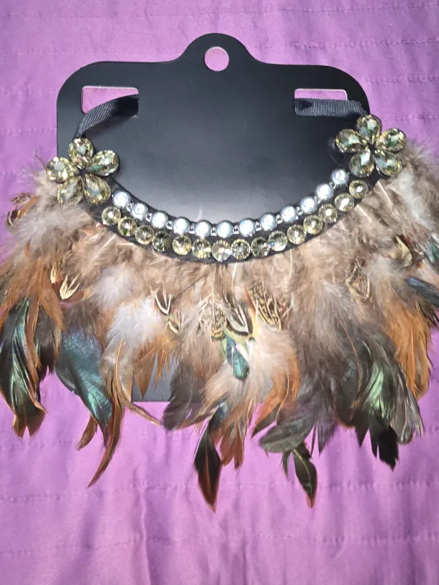 Lote 2gargantillas de plumas