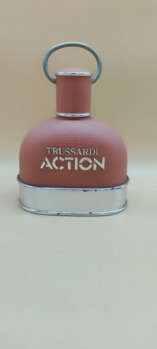 Insegne bottiglie Trussardi Action e Uom