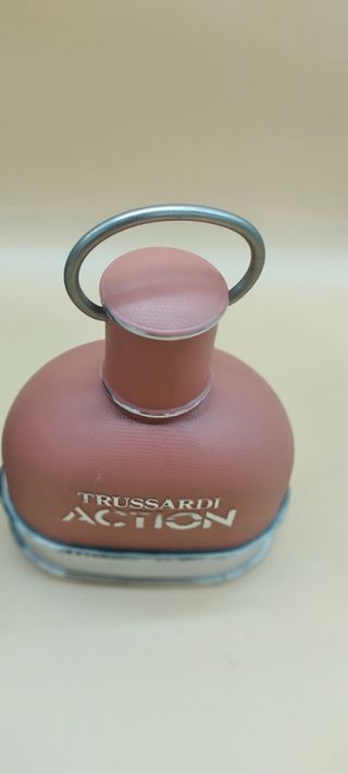 Insegne bottiglie Trussardi Action e Uom