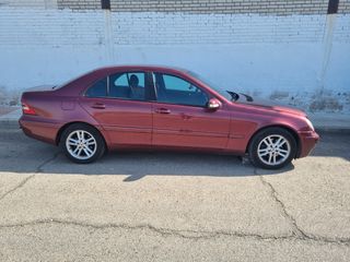 Mercedes-Benz Clase C 2004