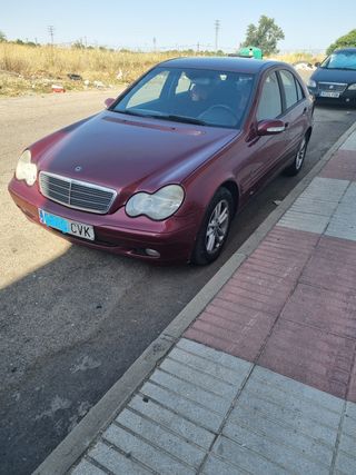 Mercedes-Benz Clase C 2004