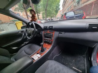 Mercedes-Benz Clase C 2004