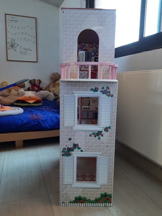 Casa muñecas de madera