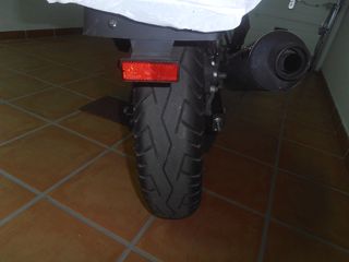 MOTO CARRETERA SUZUKI