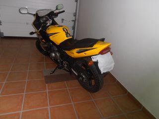 MOTO CARRETERA SUZUKI