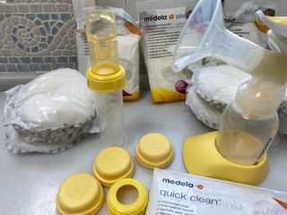 Sacaleches Medela y discos absorventes