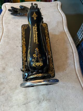 MAQUINA DE COSER SINGER MUY ANTIGUA